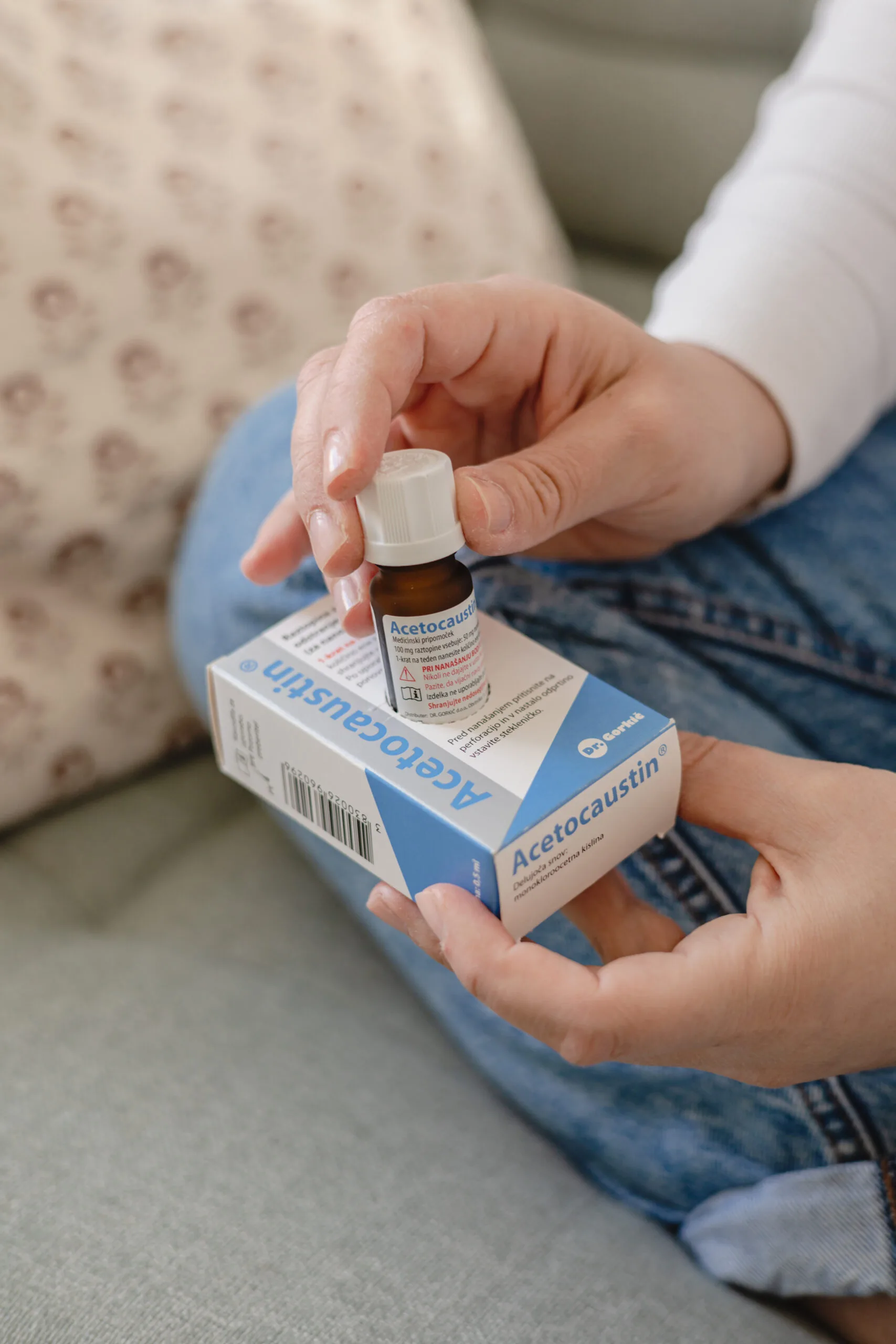 Acetocaustin tekočina za odstranjevanje bradavic (0 5 ml)